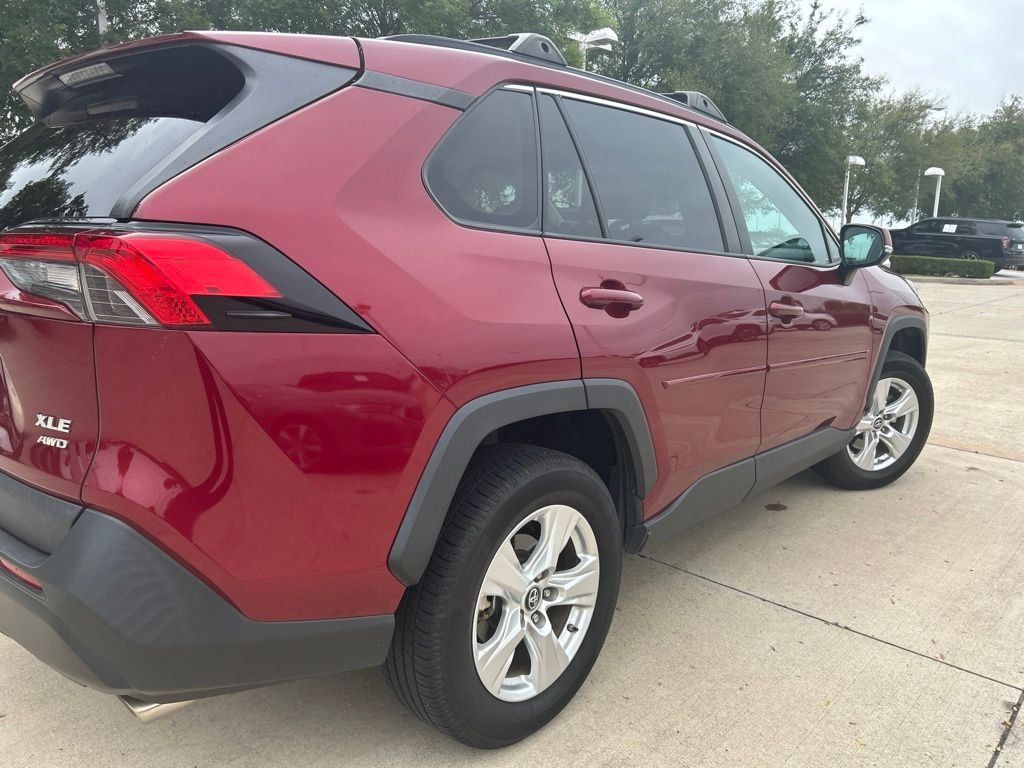Used 2019 Red Toyota XLE image 4