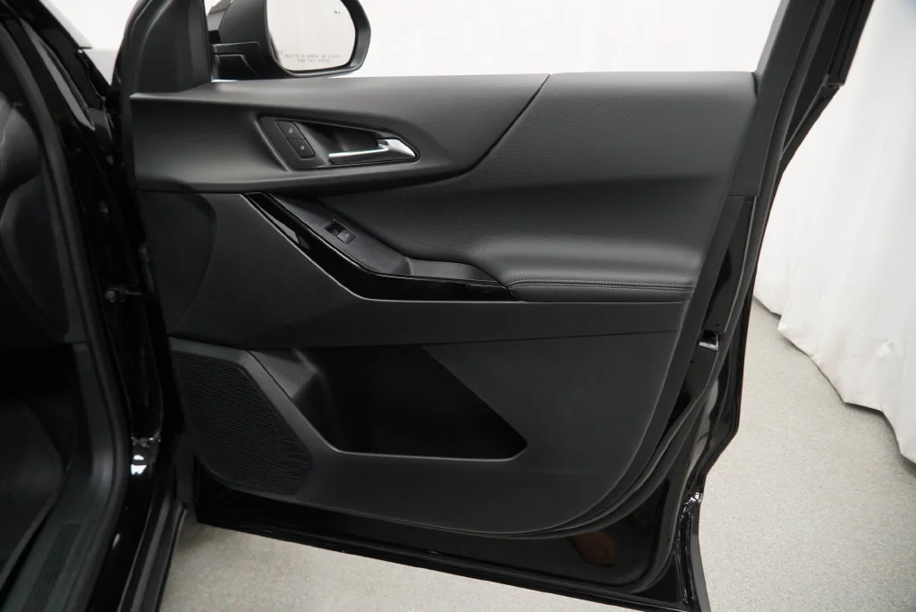 New 2027 Mosaic Black Metallic Chevrolet LT image 27