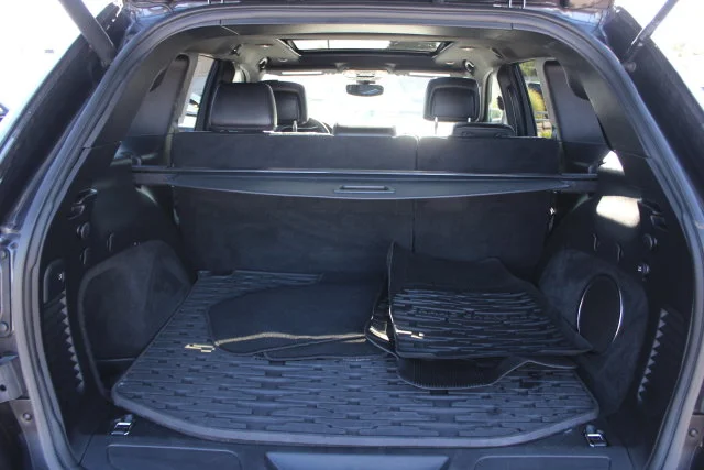 Used 2020 Gray Jeep Limited image 26