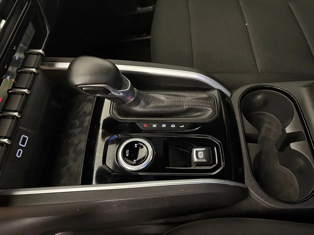 Used 2024 Red Chevrolet LT image 31