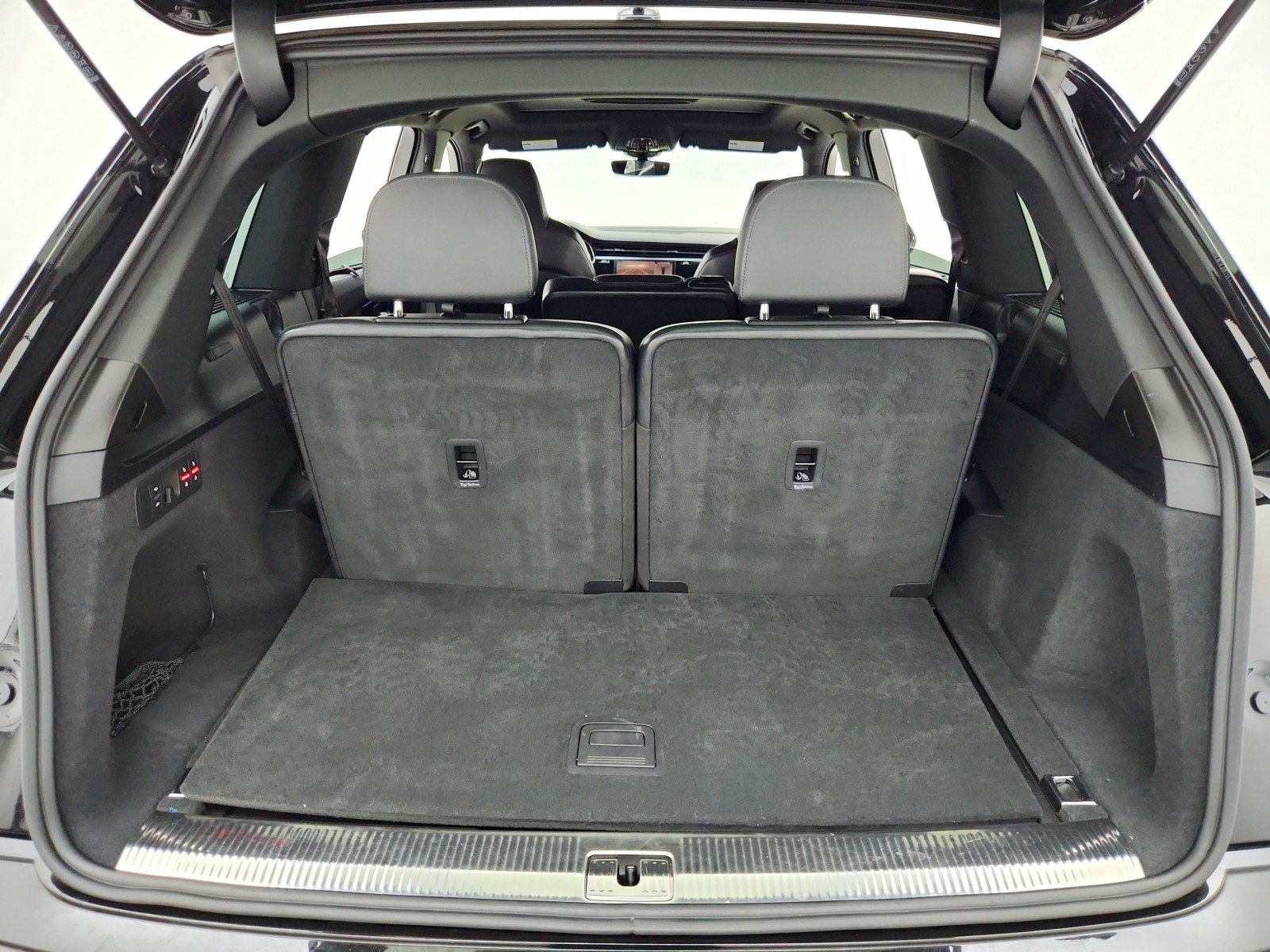 Used 2022 Mythos Black Metallic Audi Premium Plus image 34