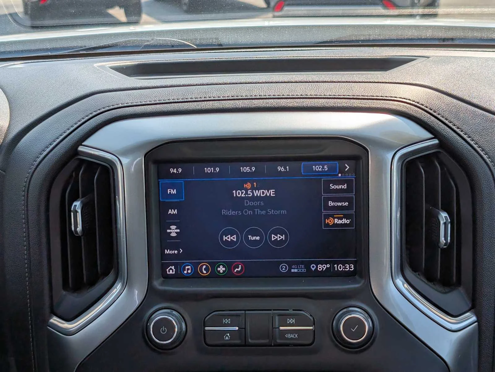Used 2020 Summit White Chevrolet LT Trail Boss image 19