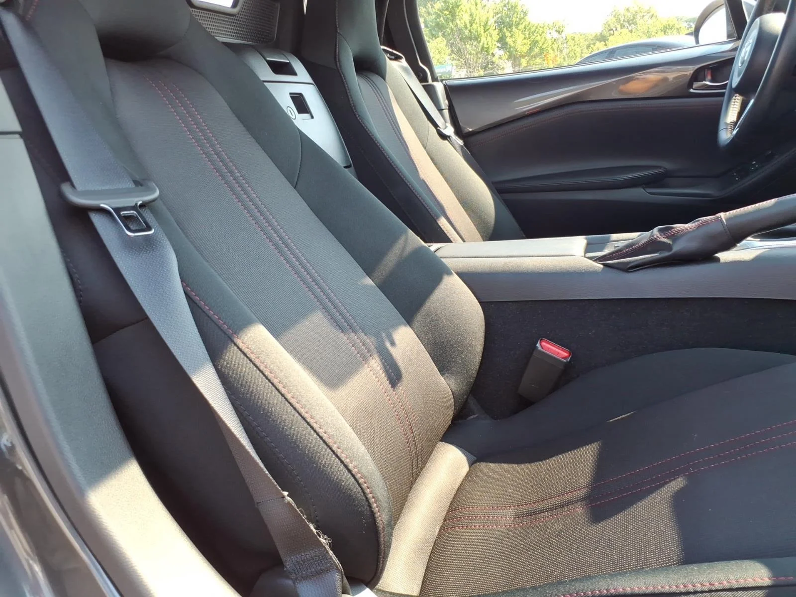 Used 2018 Machine Gray Mazda Club image 23