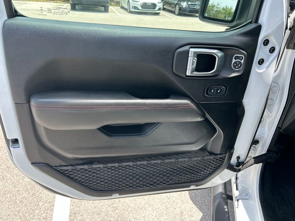 Used 2021 White Jeep Unlimited Rubicon image 17