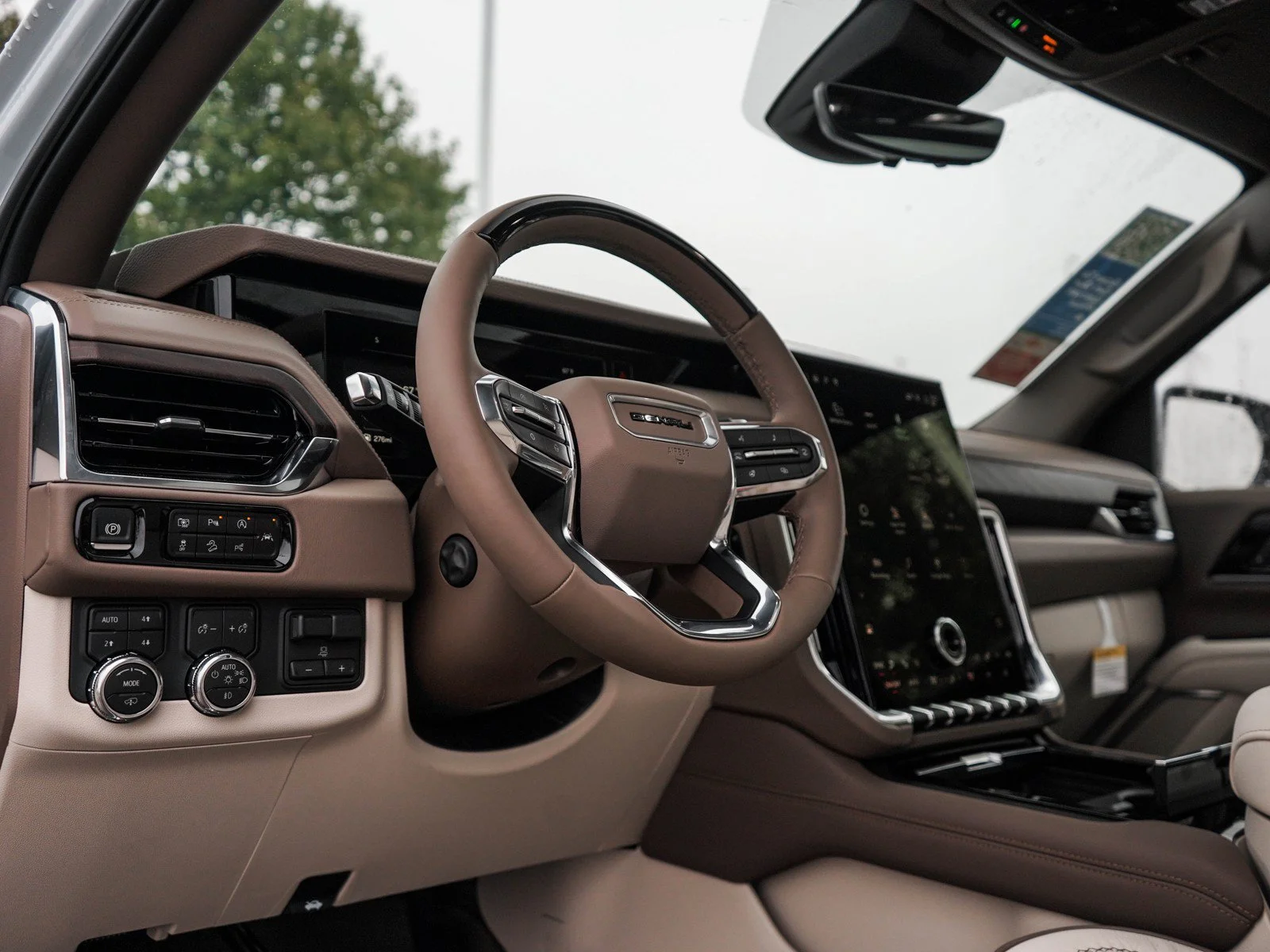 2026 GMC Yukon Denali - Photo 21