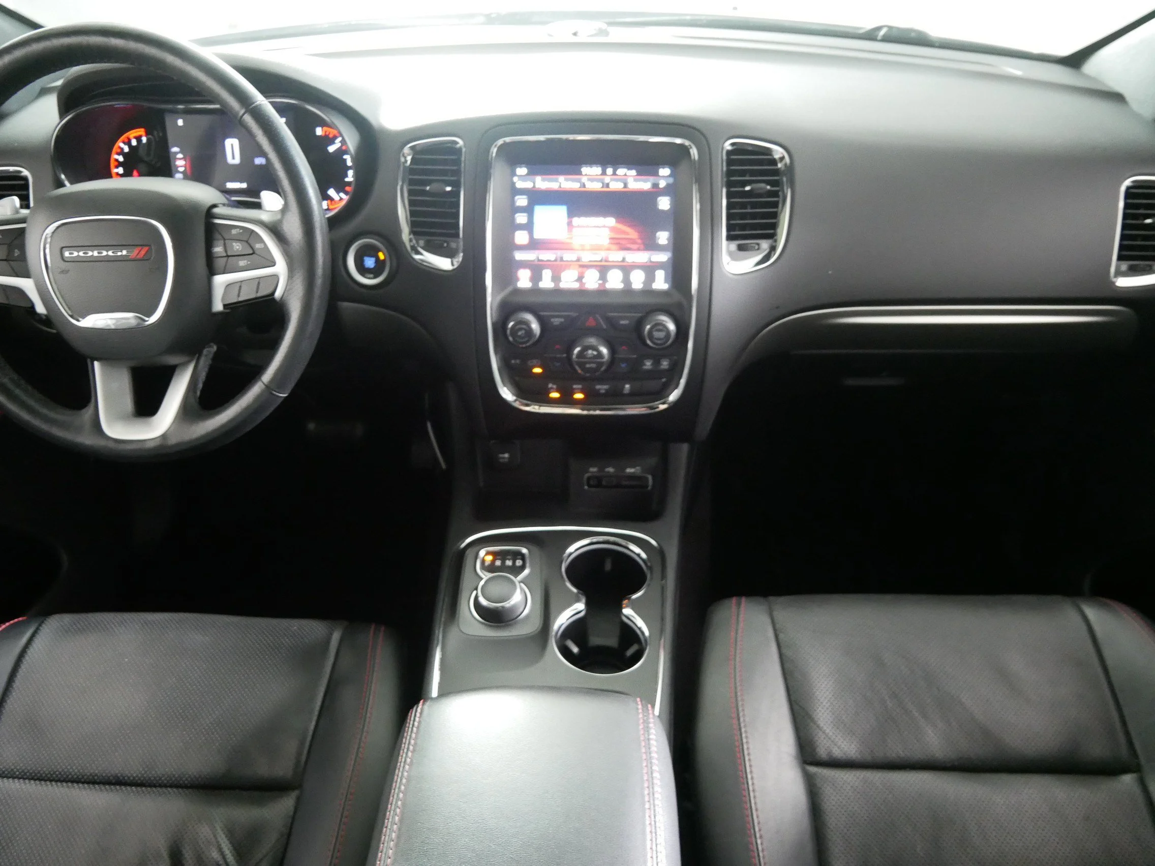 Used 2017 Vice White Tri-Coat Pearl Dodge R/T image 10