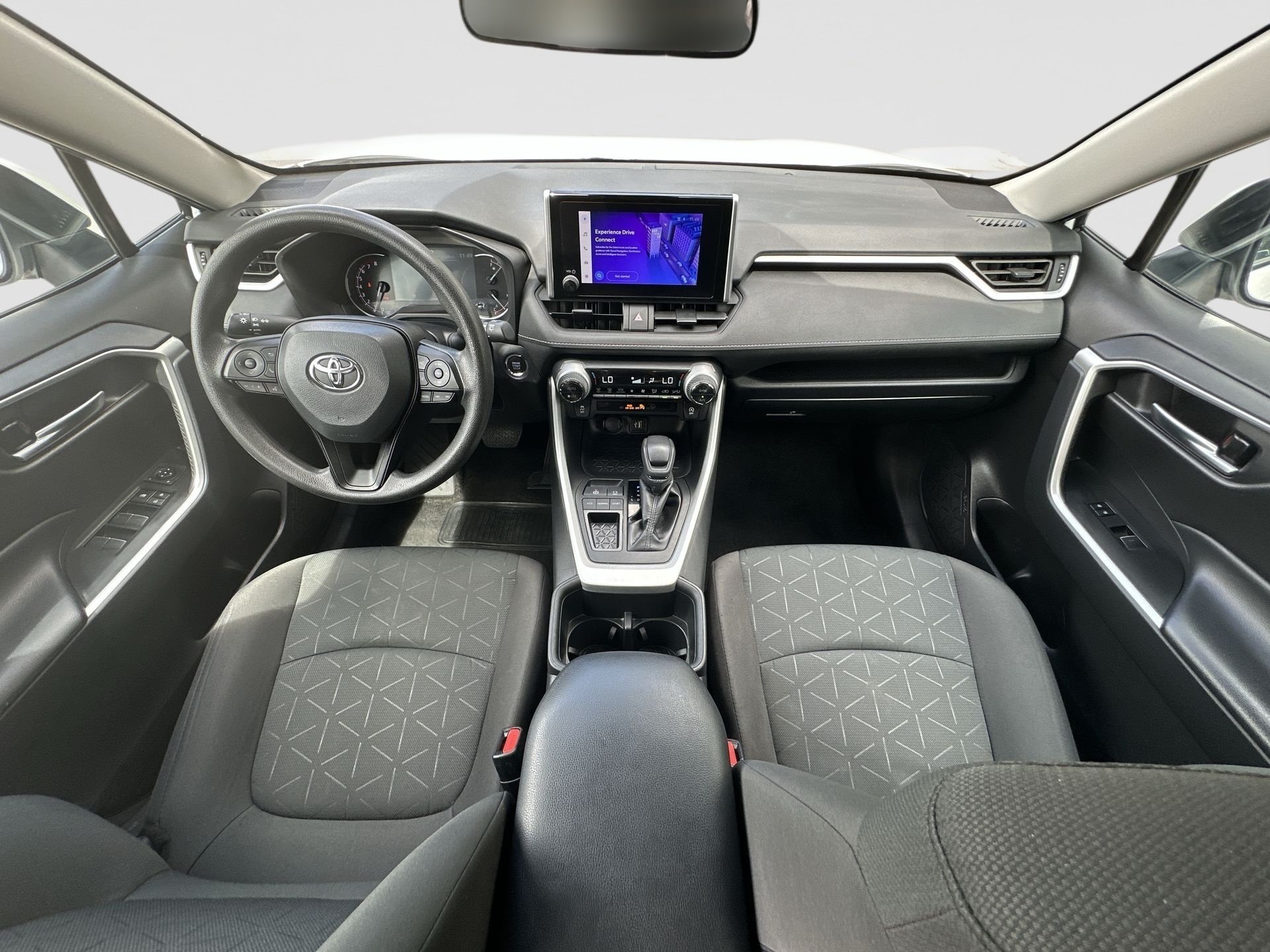 2024 Toyota RAV4 XLE - Photo 20