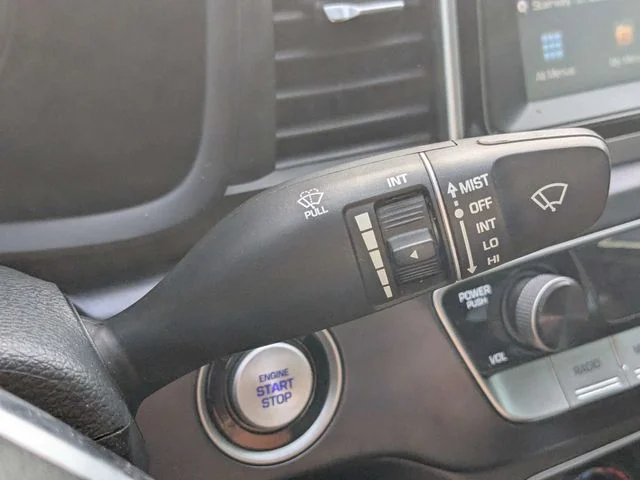 Used 2019 Silver Hyundai Sport image 28