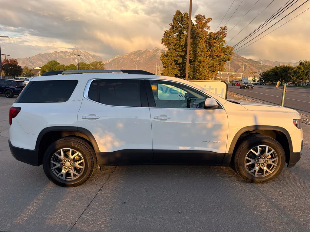 Used 2020 White GMC SLE image 2