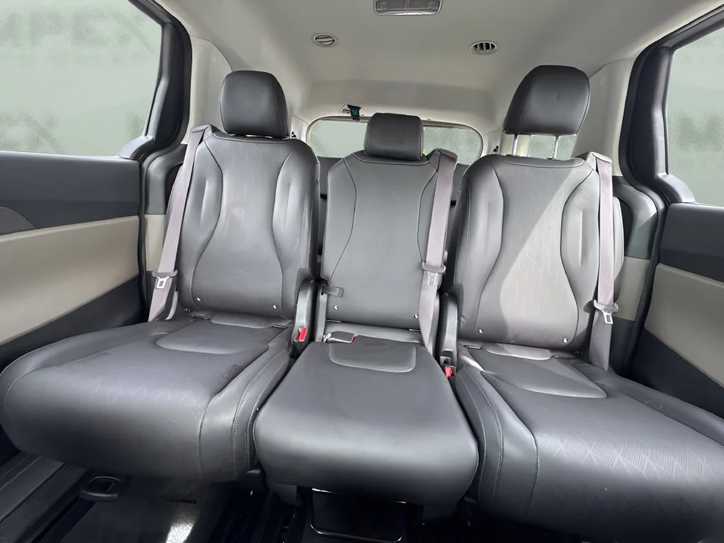 Used 2025 White Kia EX image 11