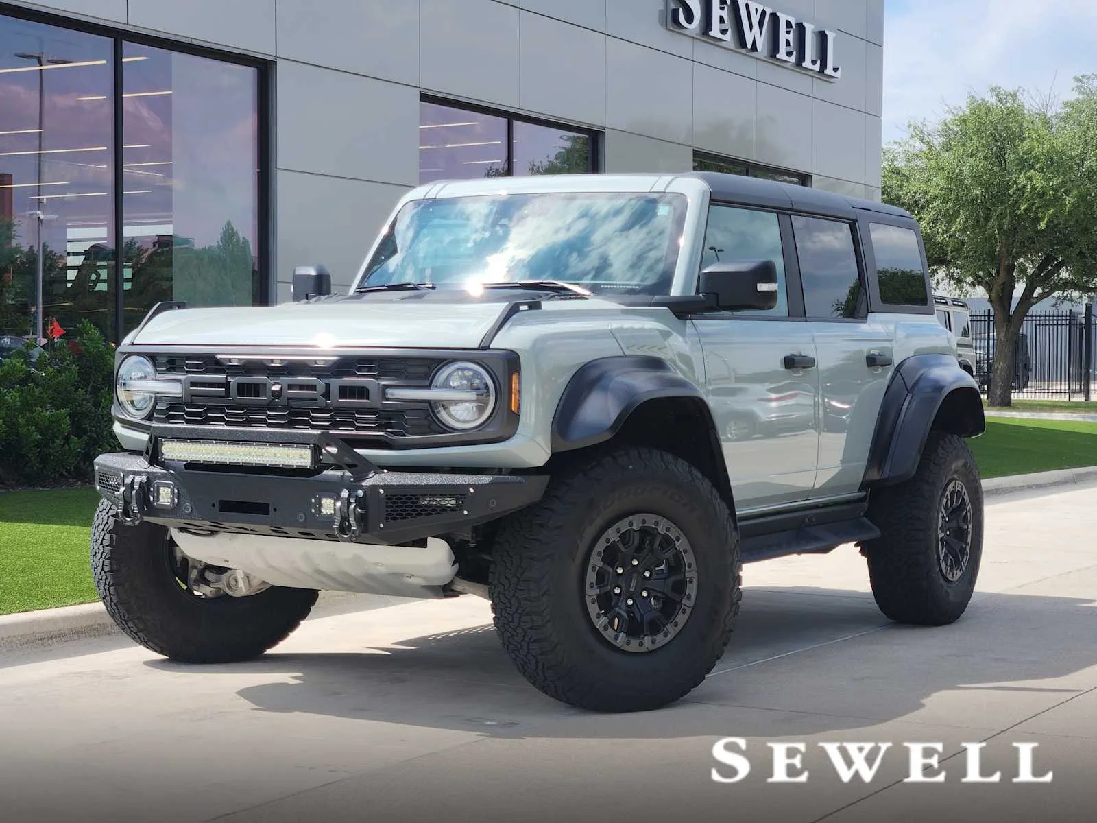 2023 Ford Bronco Raptor 4x4's photo
