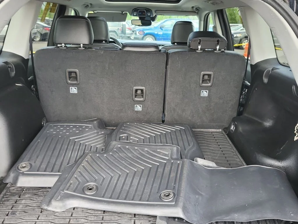 Used 2023 Black Jeep Limited image 10