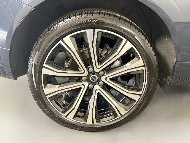 Used 2023 Denim Blue Metallic Volvo Ultimate Bright Theme image 29