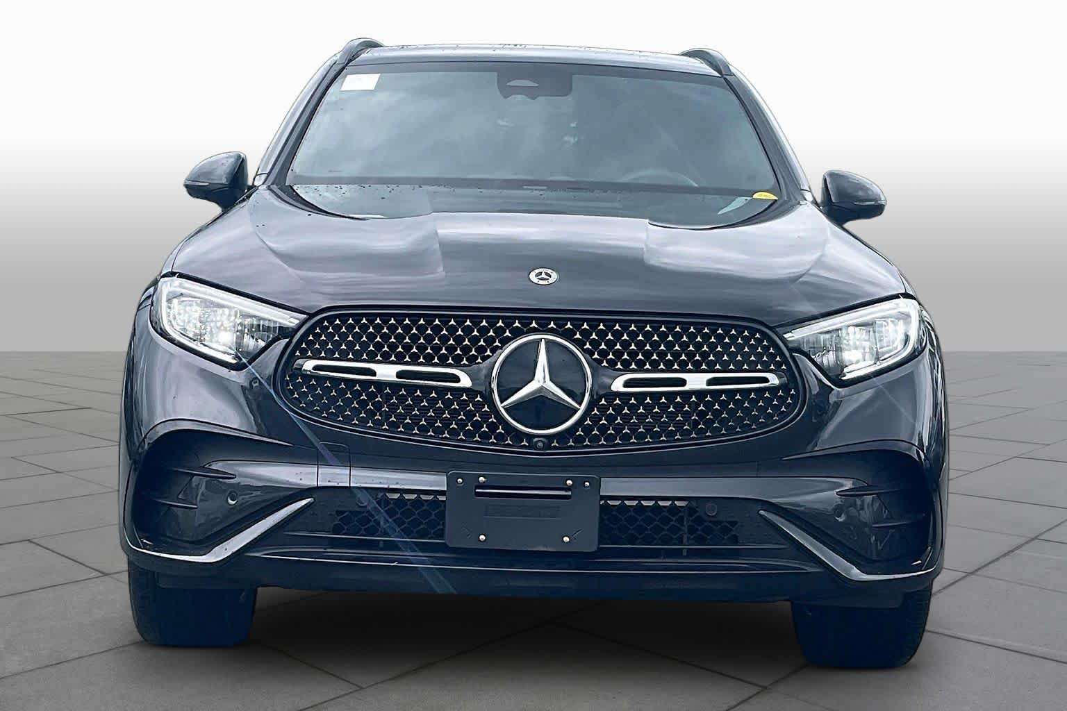 Used 2024 Graphite Grey Metallic Mercedes-Benz GLC 300 image 3