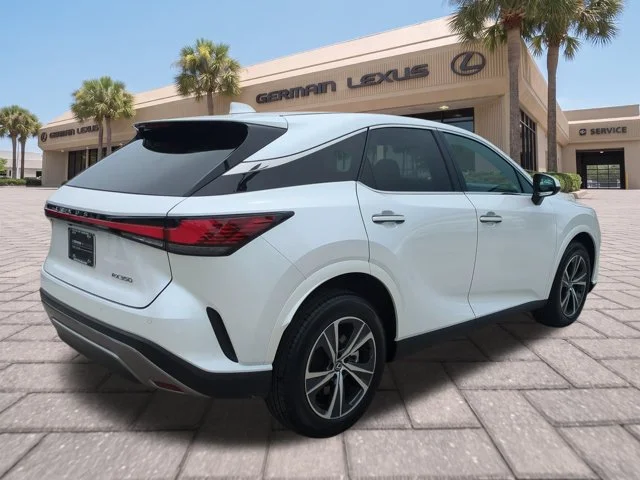 Certified Used 2025  Lexus 350 image 4