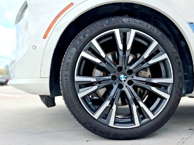 Used 2023 White BMW xDrive40i image 32