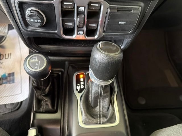 Used 2024 White Jeep Sport S image 19