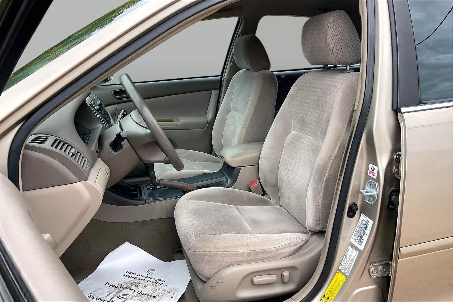 Used 2003 Desert Sand Mica Toyota LE image 7