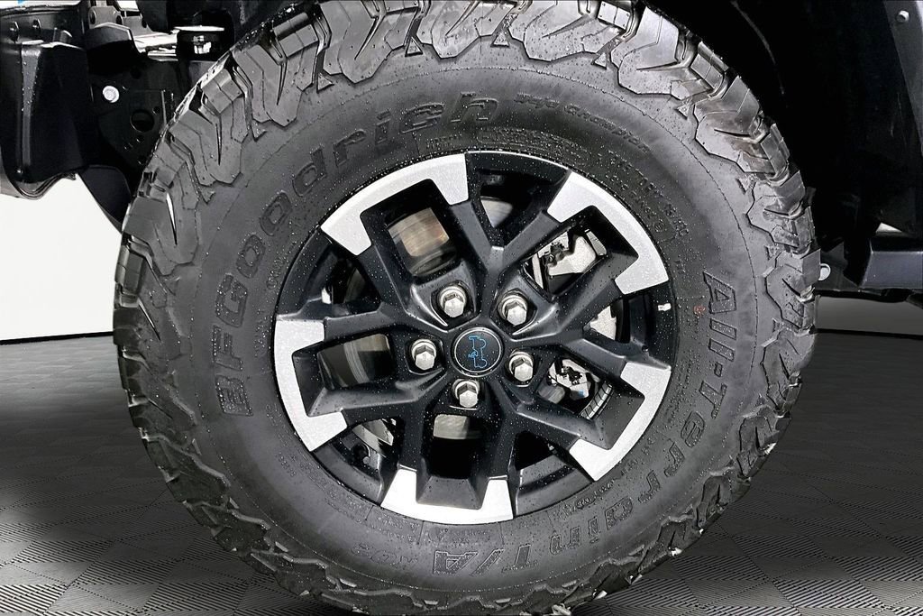 Used 2025 White Jeep Rubicon image 32