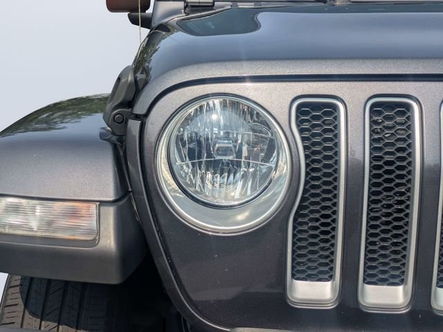 Used 2023 Gray Jeep Sahara image 9
