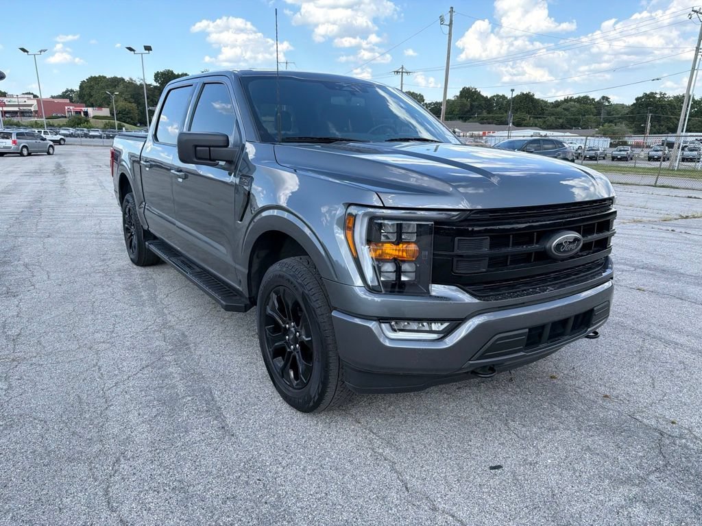 Used 2023 Gray Metallic Ford XLT image 3