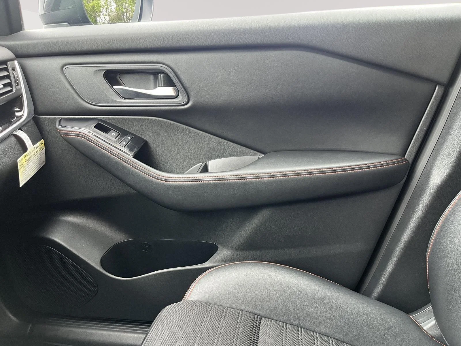 Used 2025 Boulder Gray Pearl Nissan Rock Creek image 23
