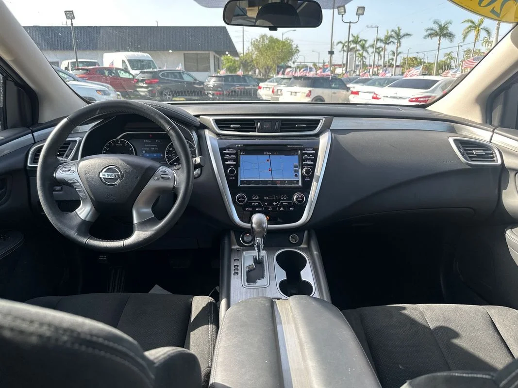 Used 2017 White Nissan SV image 28