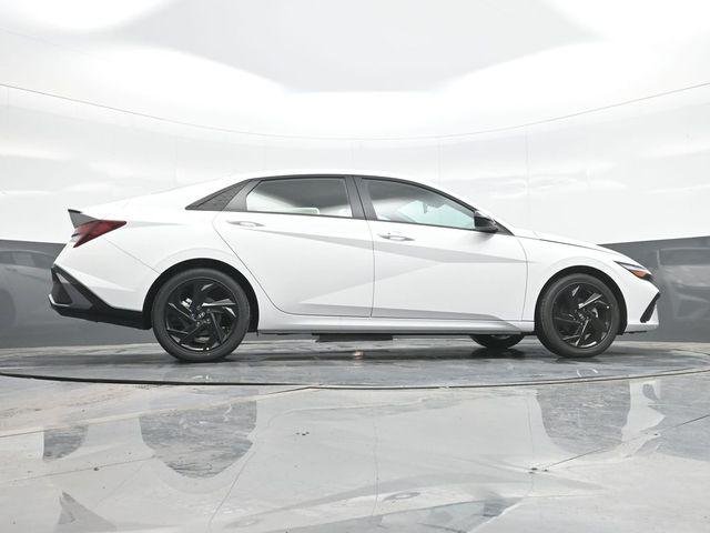 New 2026 White Hyundai SEL Sport image 25