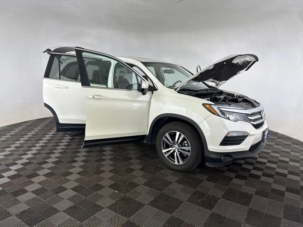 Certified Used 2018 White Honda EX-L image 13