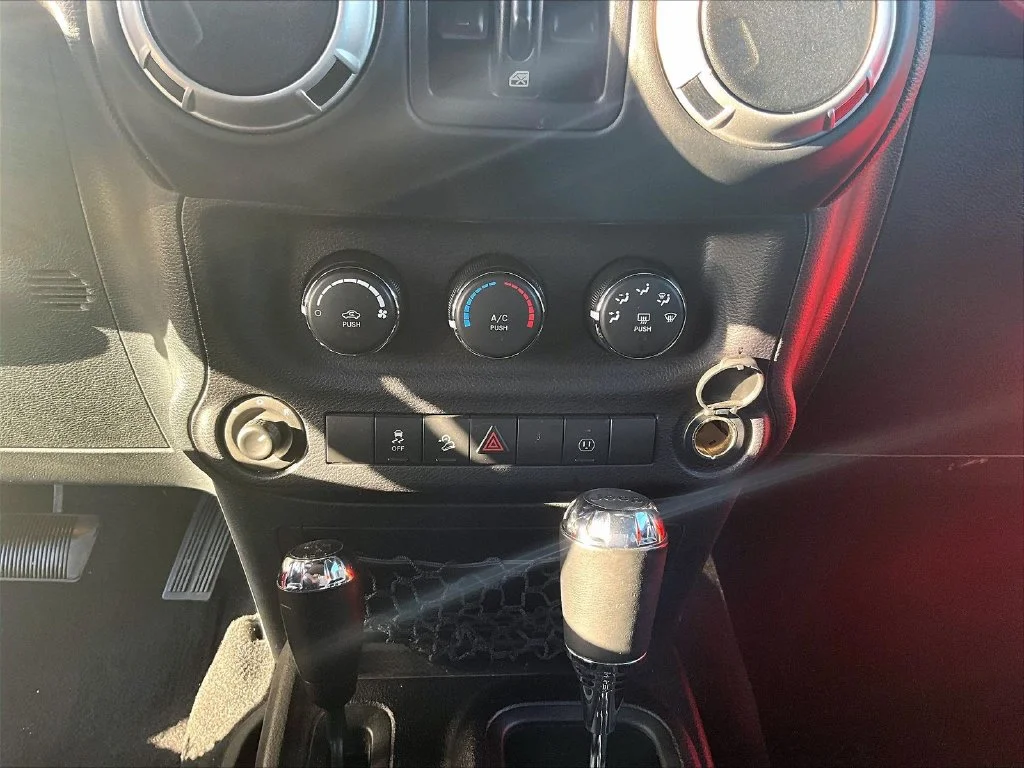 Used 2016 Red Jeep Unlimited Rubicon image 28
