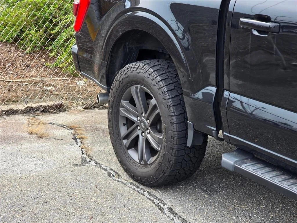 Used 2022 Black Ford Lariat image 18