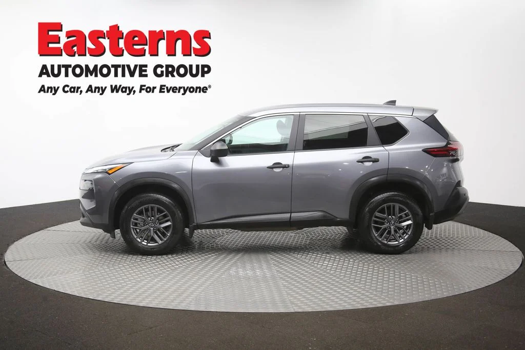 Used 2023 Gray Nissan S image 59