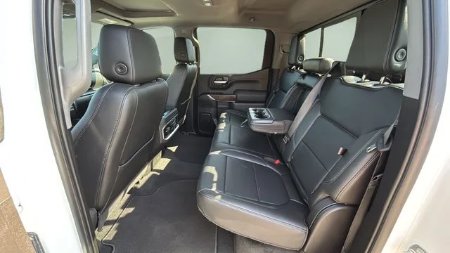 Used 2020 White GMC SLT image 20