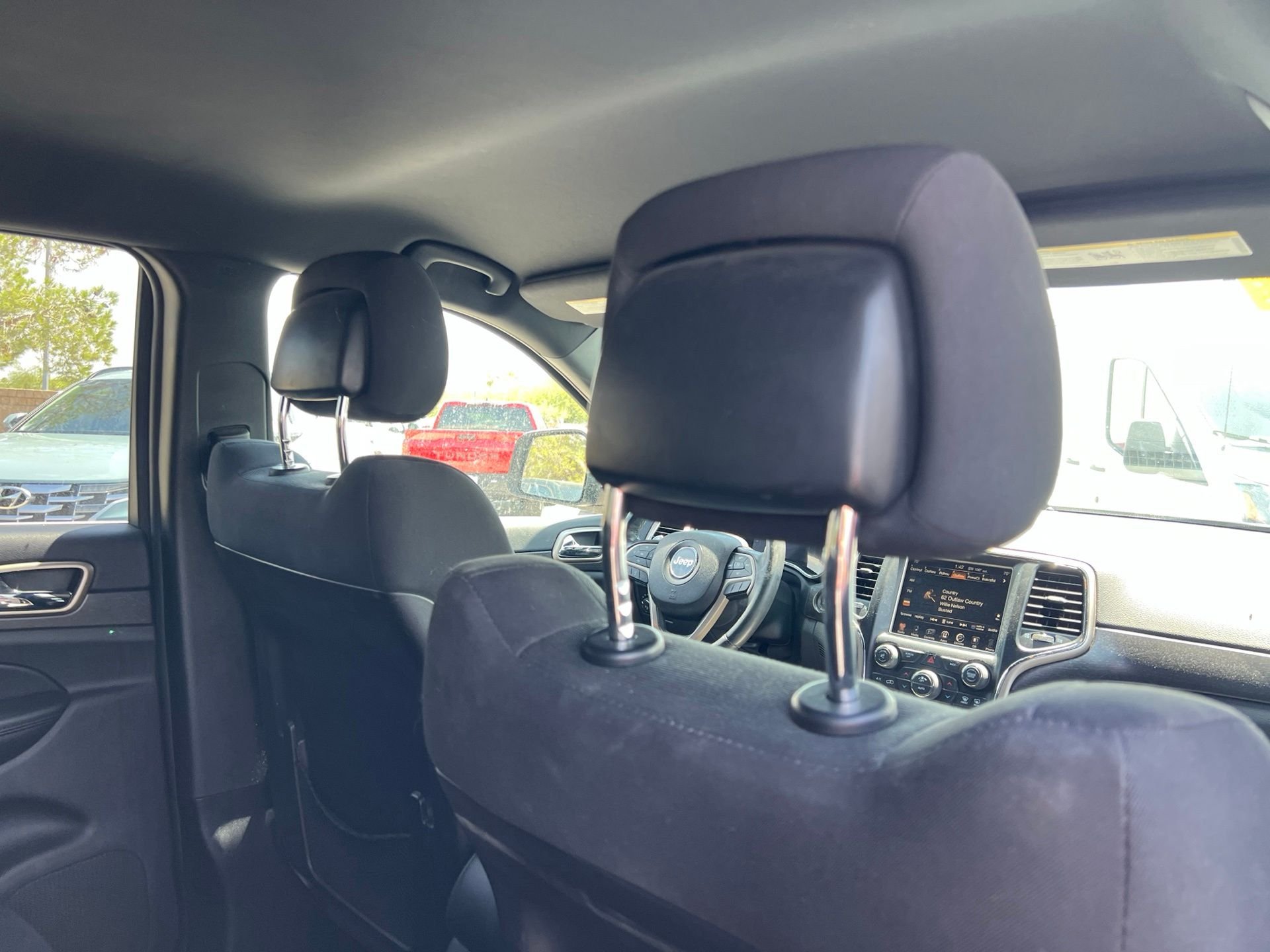 Used 2015 Silver Jeep Laredo image 18