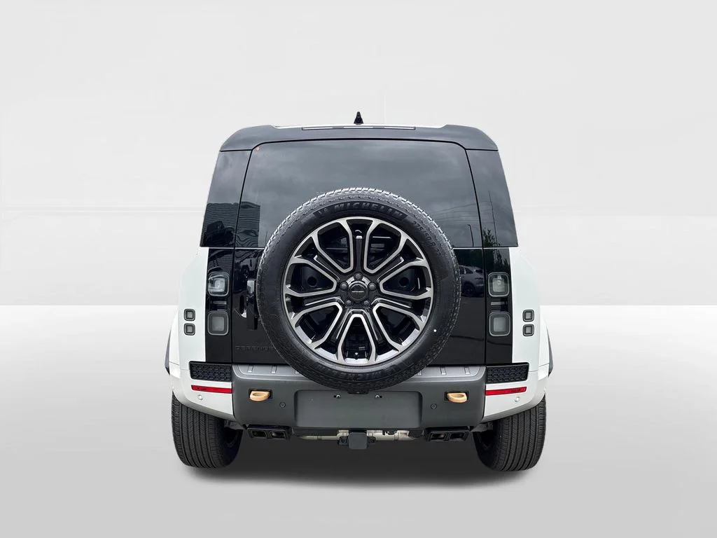 Certified Used 2026 Gray Land Rover OCTA image 3