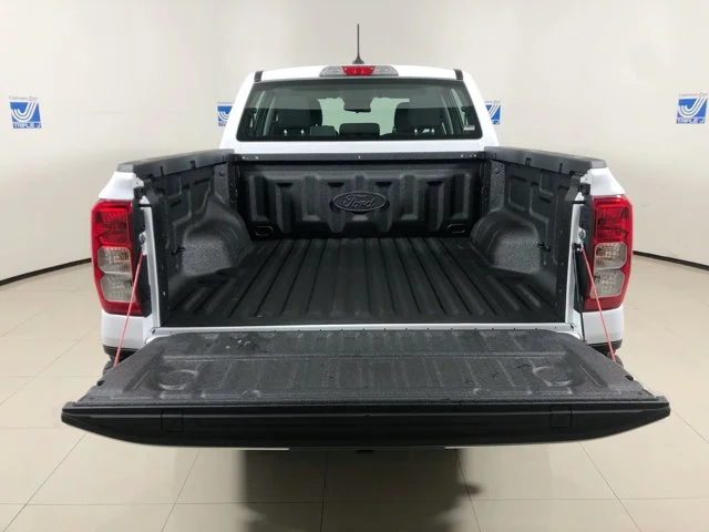 New 2025 OXFORD WHITE Ford XL w/STX Package Super Crew Cab image 11