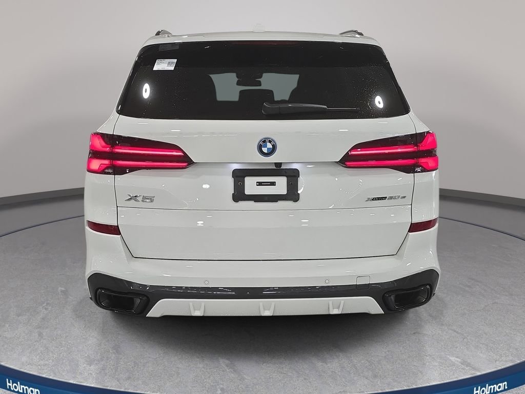 Used 2026 Alpine White BMW xDrive50e image 7