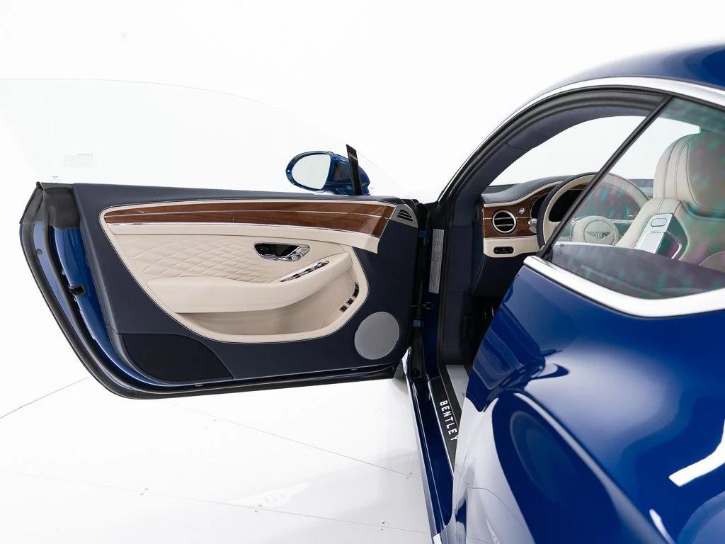 New 2026 Sequin Blue - by Mulliner Bentley Azure image 10