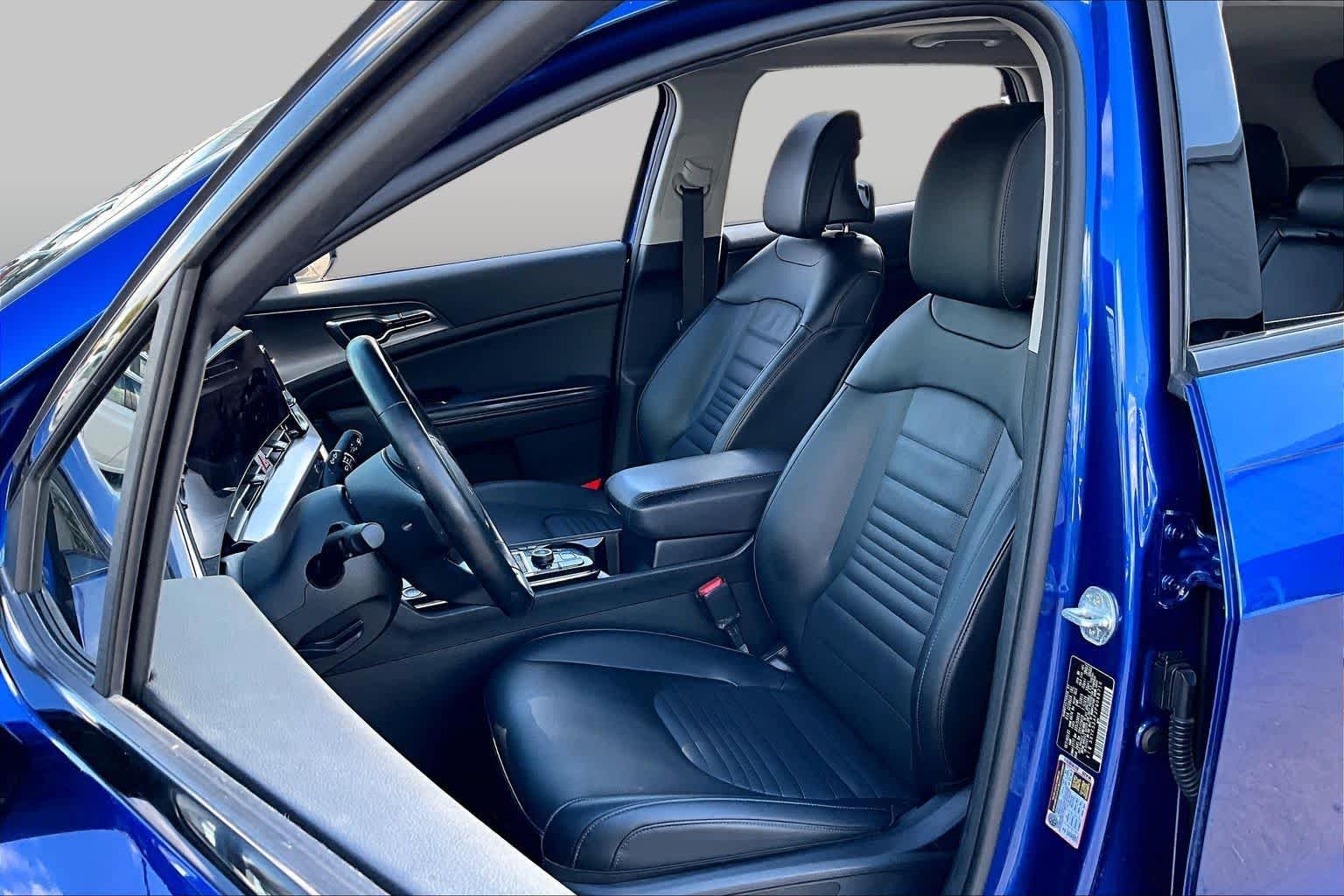 Used 2023 Sapphire Blue Kia SX-Prestige image 7