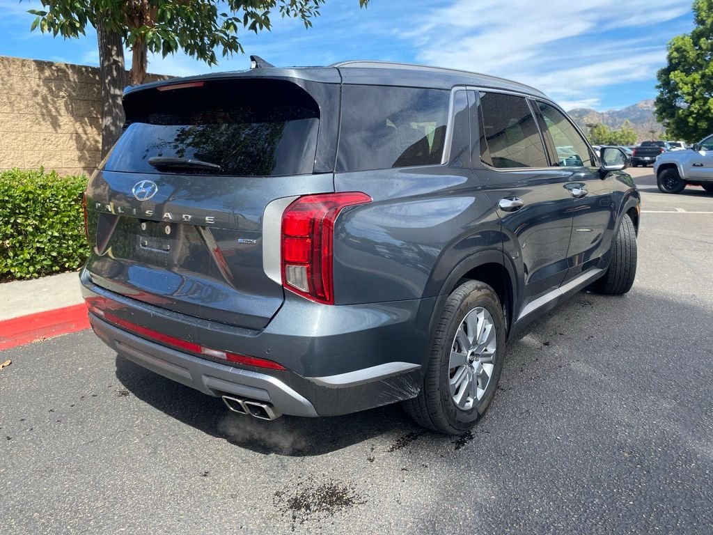 Used 2025 Gray Hyundai SEL image 7