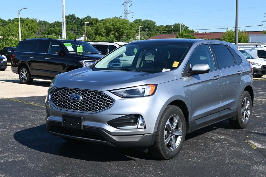 Certified Used 2023 Silver Metallic Ford SEL image 5
