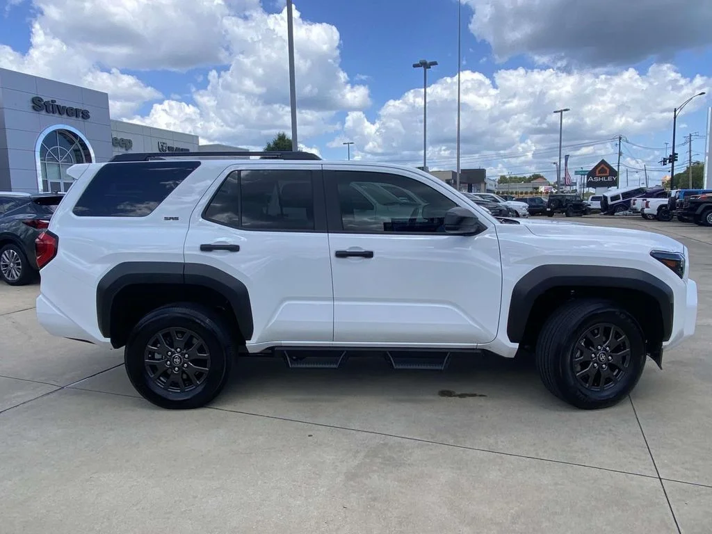 Used 2025 White Toyota SR5 image 10