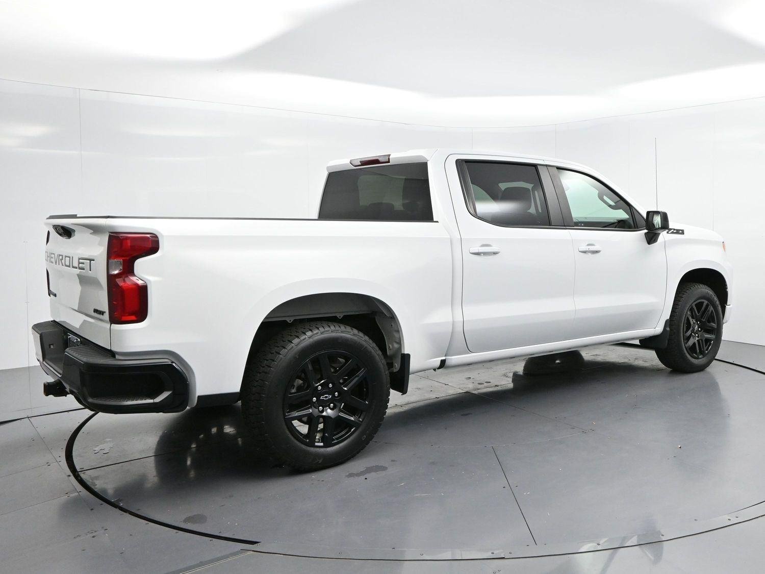 Used 2023 Summit White Chevrolet RST image 7