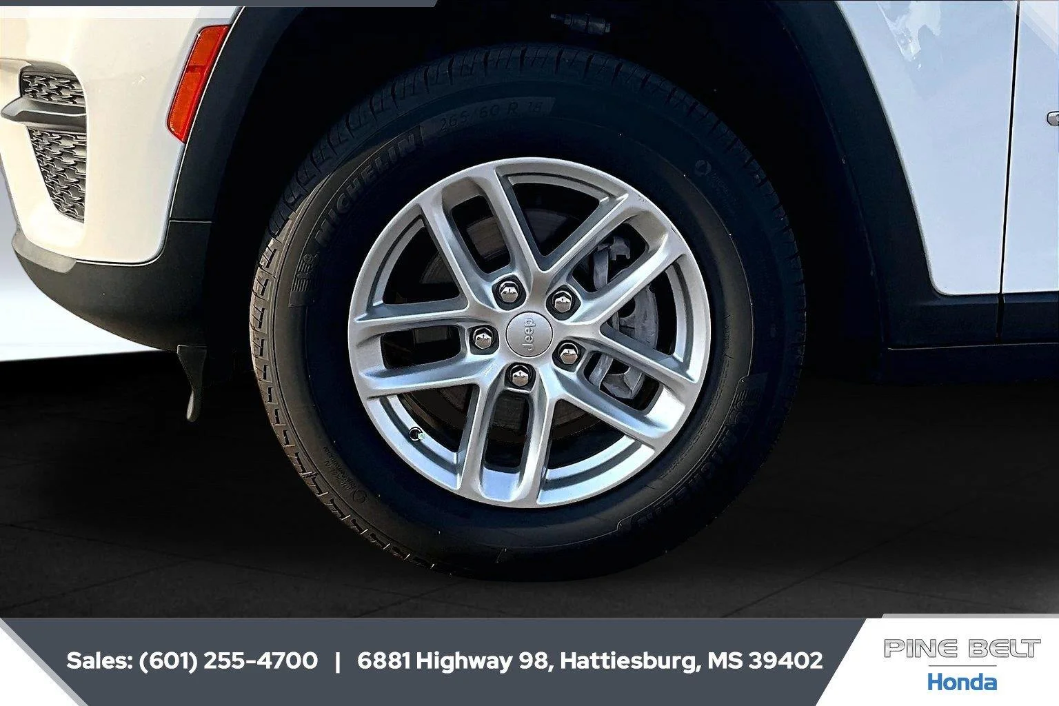 Used 2024 Bright White Clearcoat Jeep Laredo X image 7