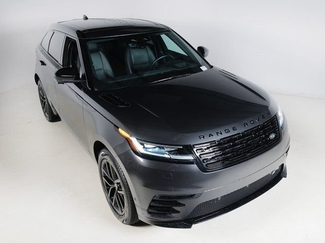 Certified Used 2025 Carpathian Gray Premium Metallic Land Rover Dynamic SE image 28