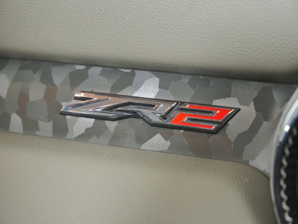 Used 2025 White Chevrolet ZR2 image 23