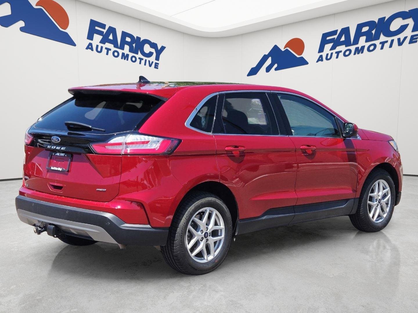 Used 2022 Rapid Red Metallic Tinted Clearcoat Ford SEL image 4