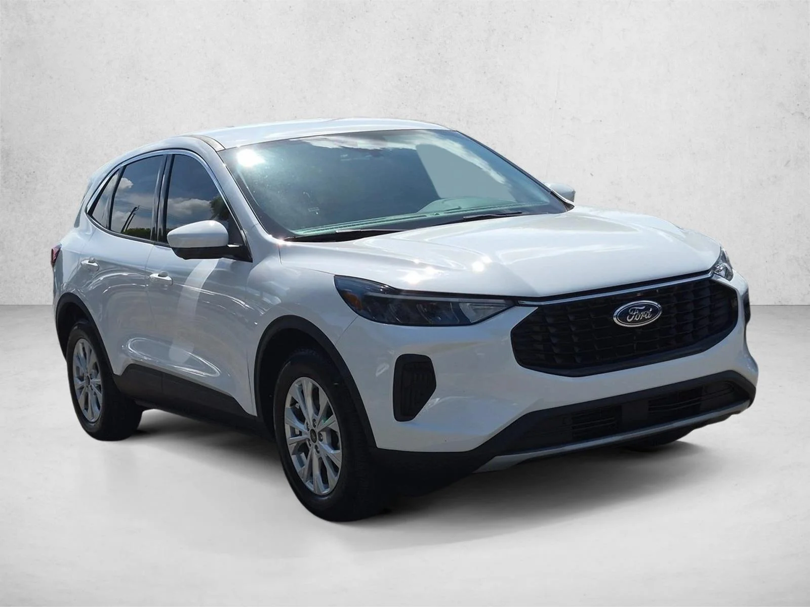 Used 2024 Oxford White Ford Active image 3
