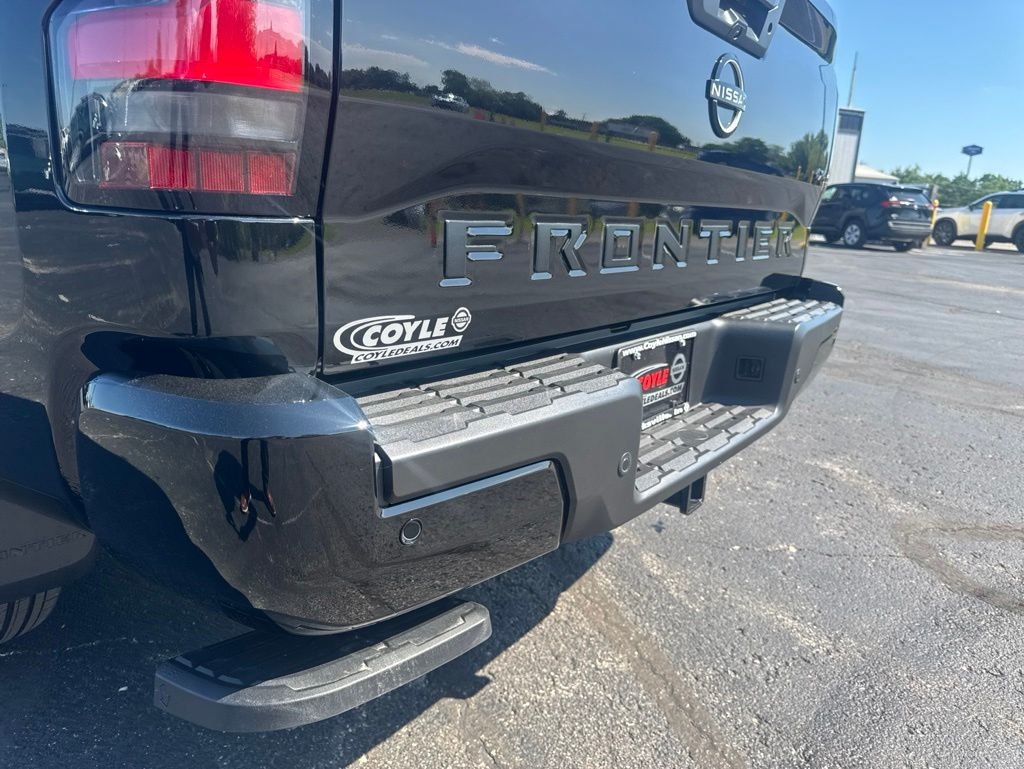 New 2026 Super Black Nissan Crew Cab SV image 17