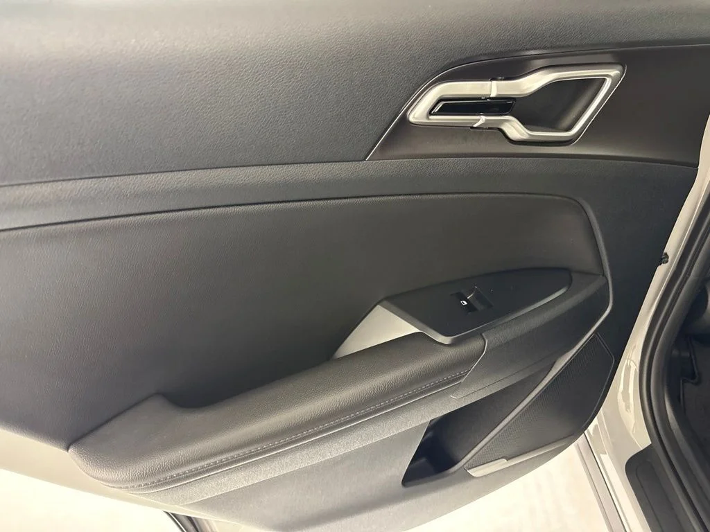 New 2026 Wolf Gray Kia EX image 23